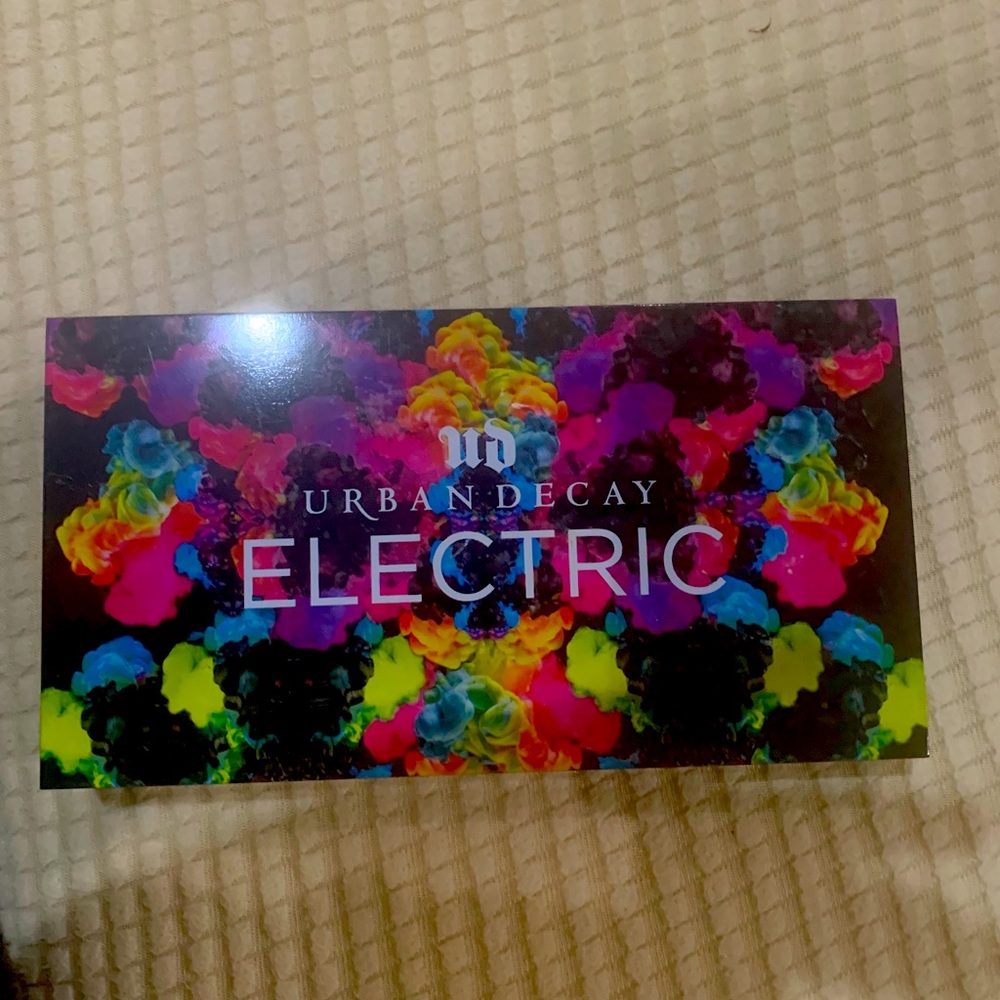 Urben decay electric palatte